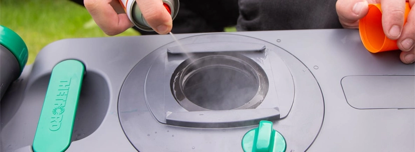 Wie reinige ich meinen Fäkalientank?