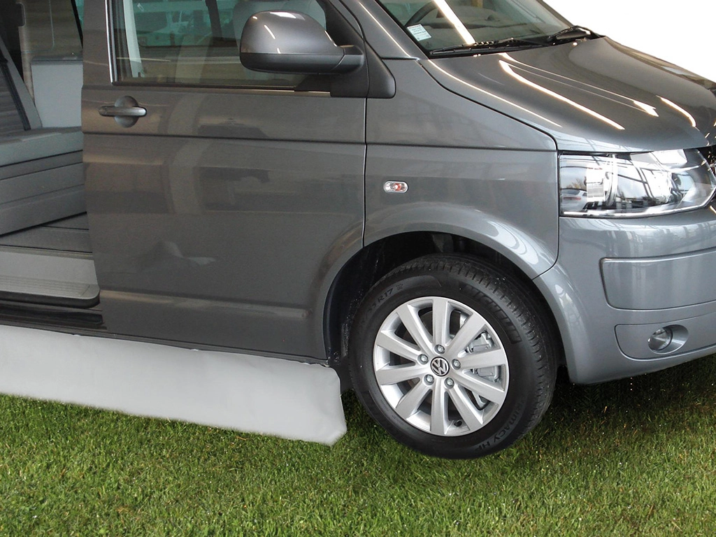 Hindermann Magnet Bodenschürze für Wohnmobile 230 cm