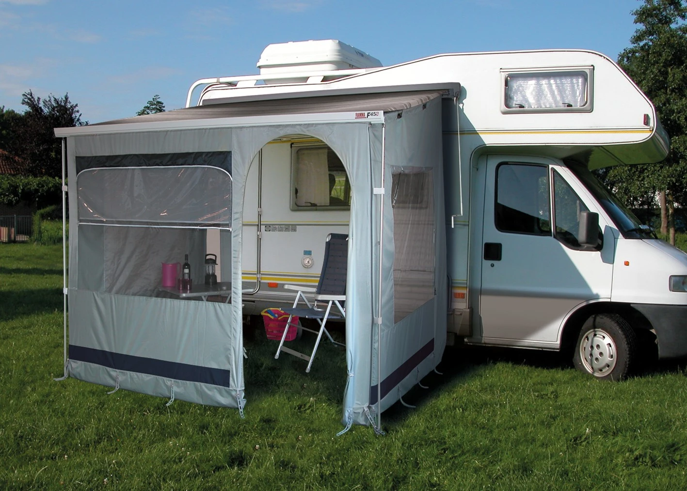 familien trekkingzelt Rent family tents and 4-person tents | Rent your summit tent at a great price – Dein Gipfel 35 Gold RL 5FLAMEWARMTH Style:Matte Black Frame with Lens Pack: CAPTIVATE™ Grey and CAPTIVATE™ Clear Lenses