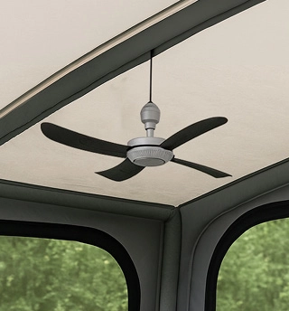 Deckenventilator im Pavillon