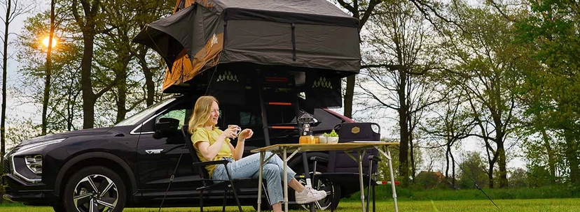Wie montiere ich ein Dachzelt auf meinem Auto?