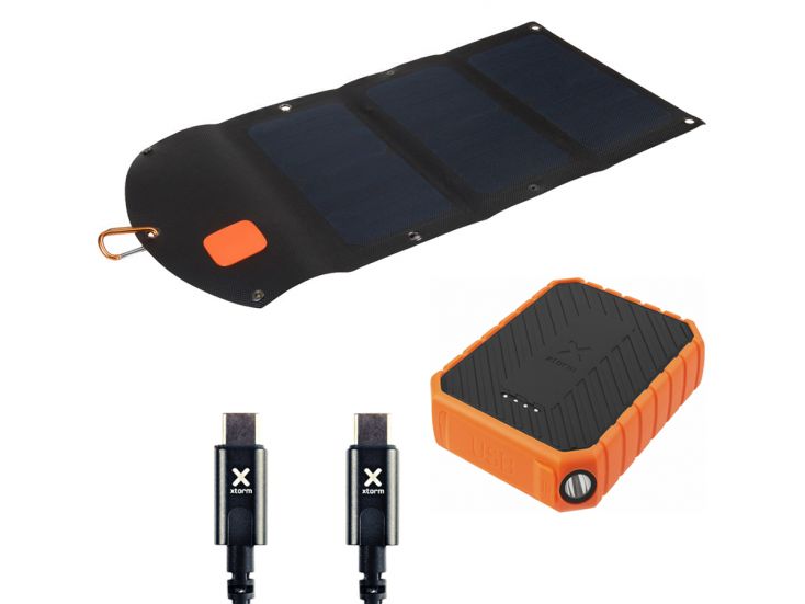 Xtorm 21 Watt SolarBooster mit Rugged 10000 mah Powerbank und USB-C Kabel