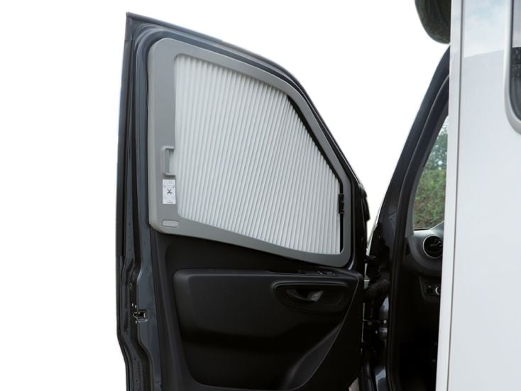 Remis Remifront IV Sprinter > 2019 Seite Rechts mit Griff