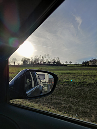 Blick in den Wohnwagen von Patrik und Nadine