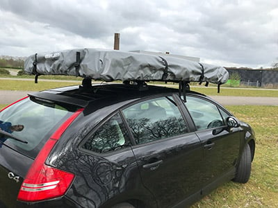Wie montiere ich ein Dachzelt auf meinem Auto?