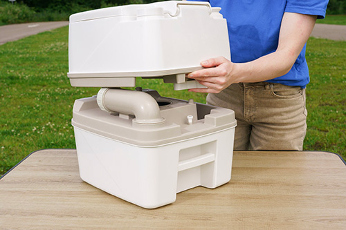 Das ultimative Campingklo von Obi: Komfort und Hygiene für Ihre Reisen () Das ultimative Campingklo von Obi: Komfort und Hygiene für Ihre Reisen